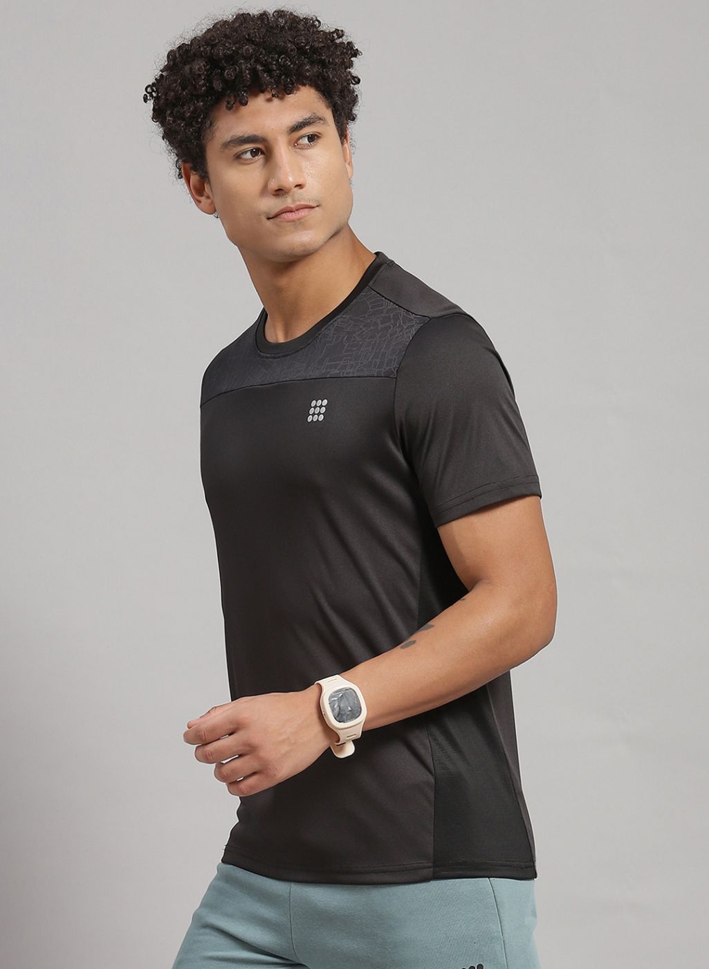 Rock.it Men Black Solid T-Shirt