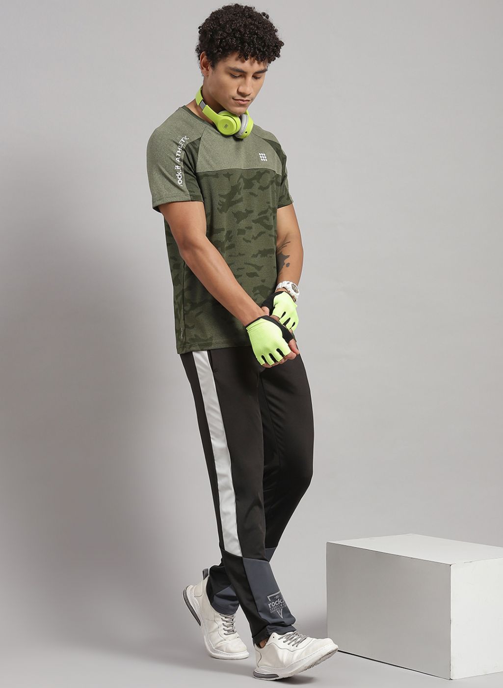 Rock.it Men Olive Printed T-Shirt