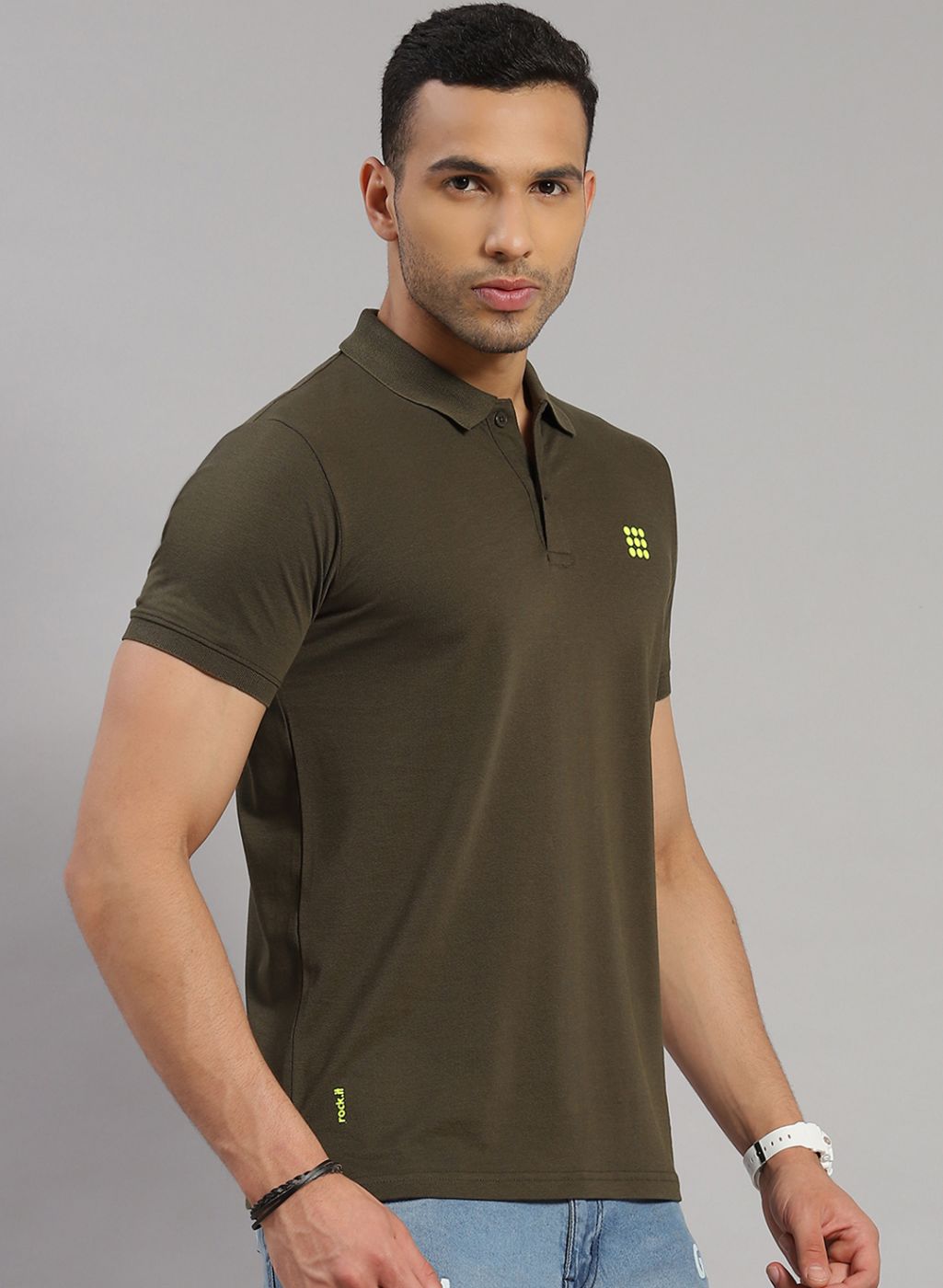 Rock.it Men Olive Solid T-Shirt