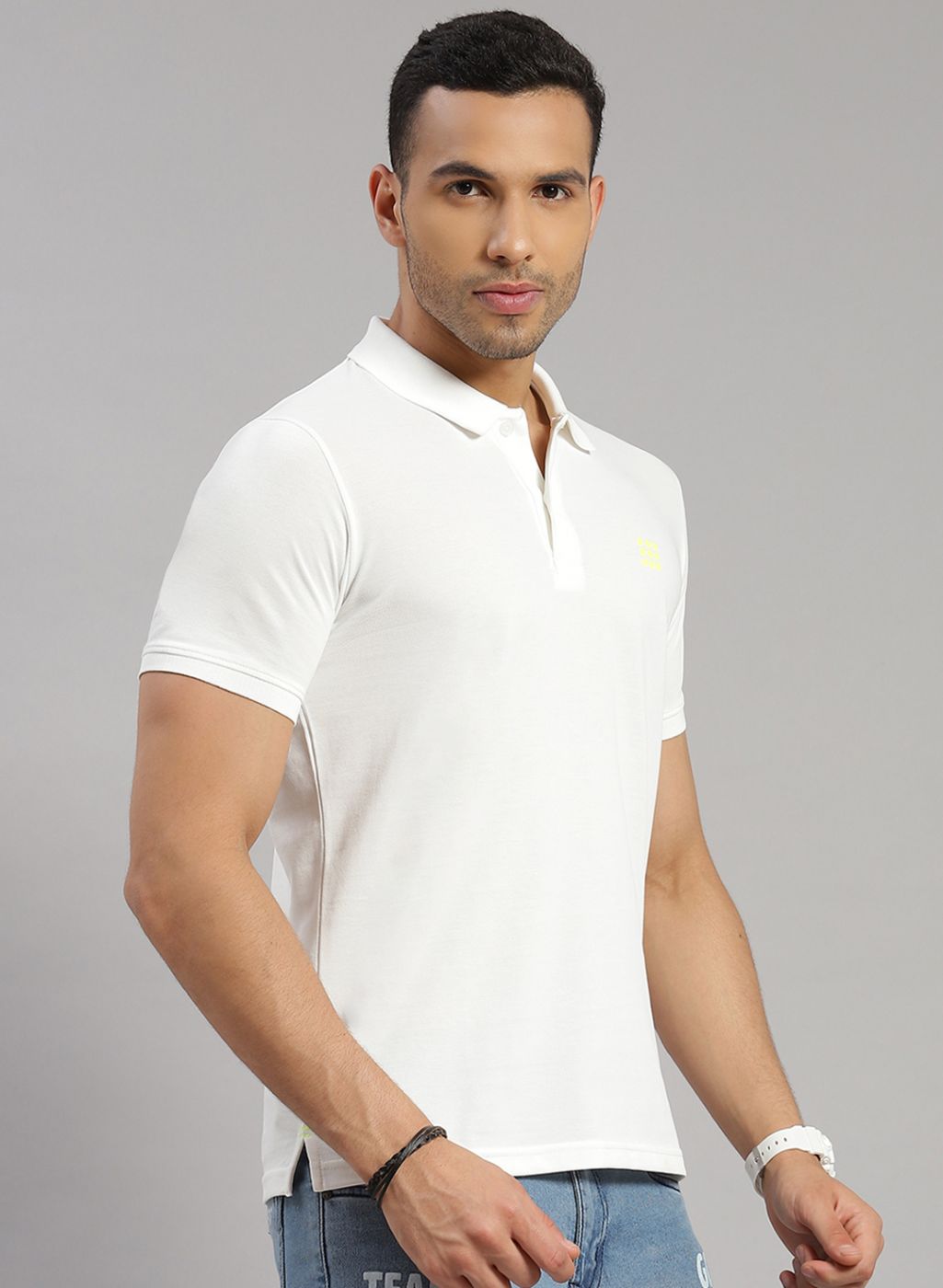 Rock.it Men Off White Solid T-Shirt