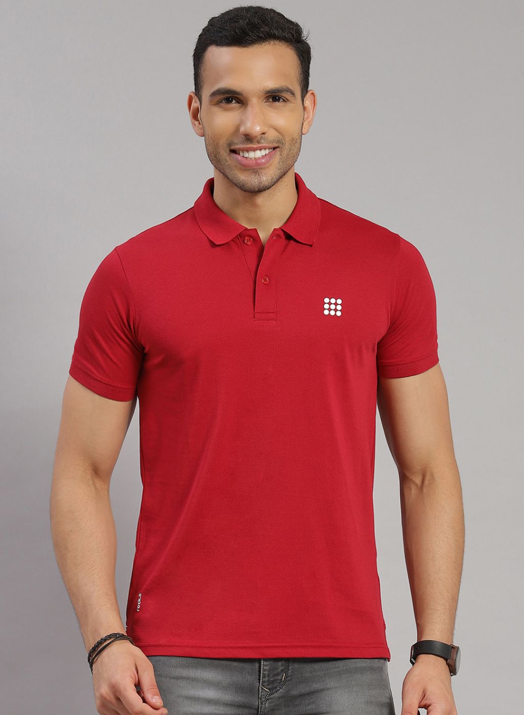 Rock.it Men Maroon Solid T-Shirt