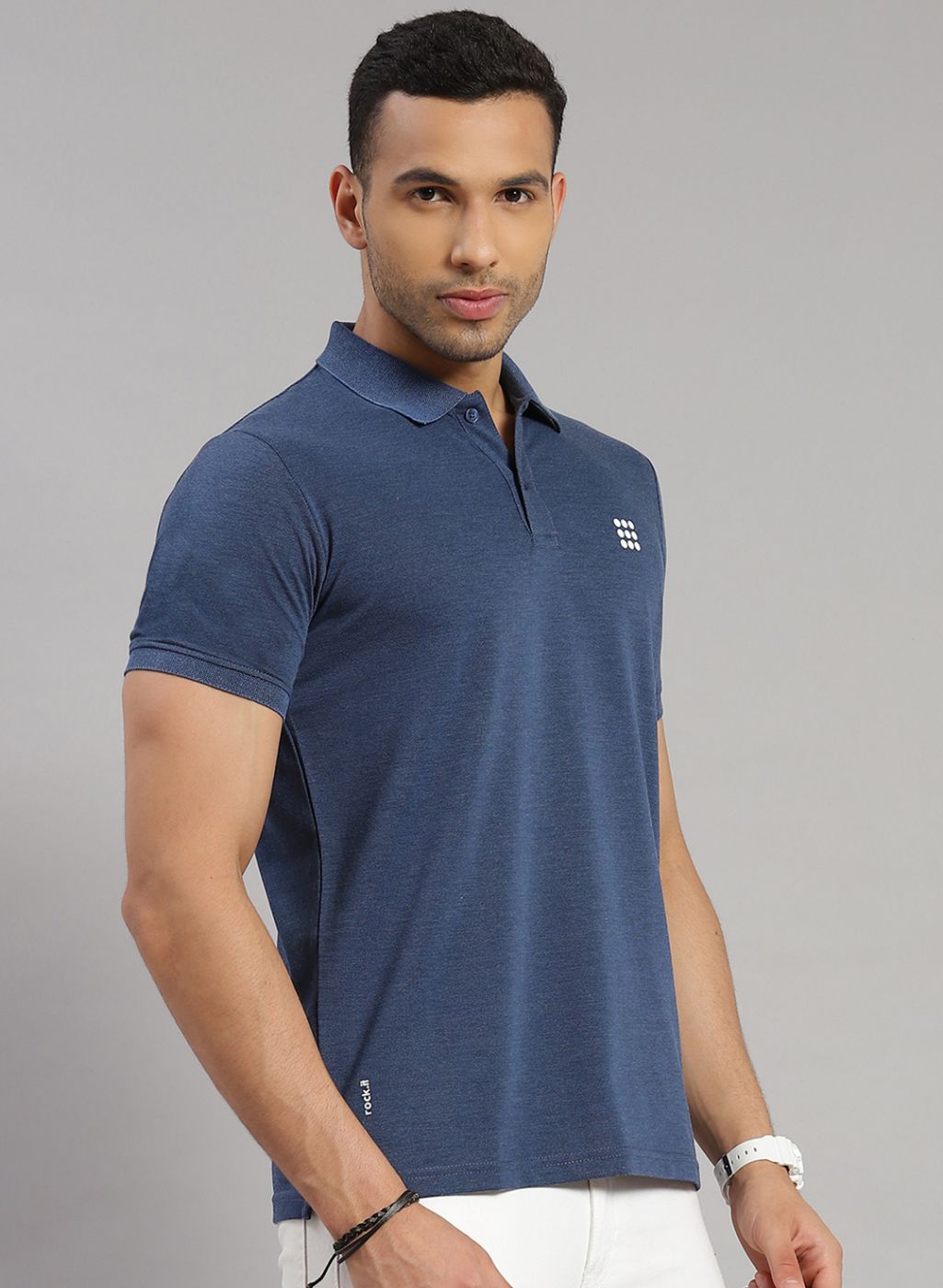 Rock.it Men Blue Solid T-Shirt