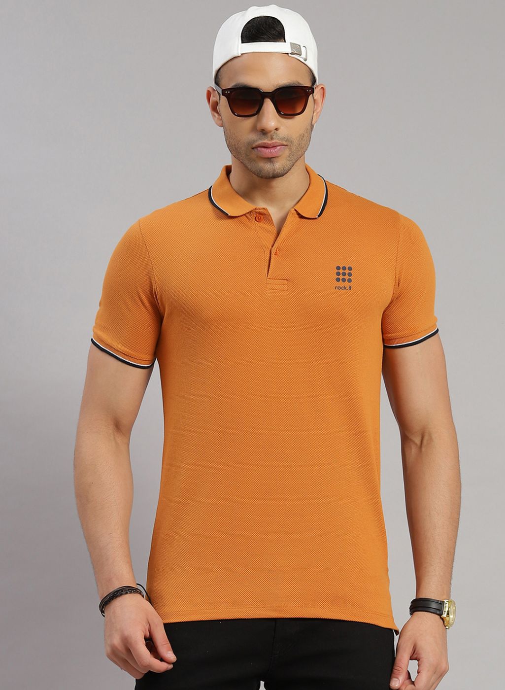 Rock.it Men Camel Brown Solid T-Shirt