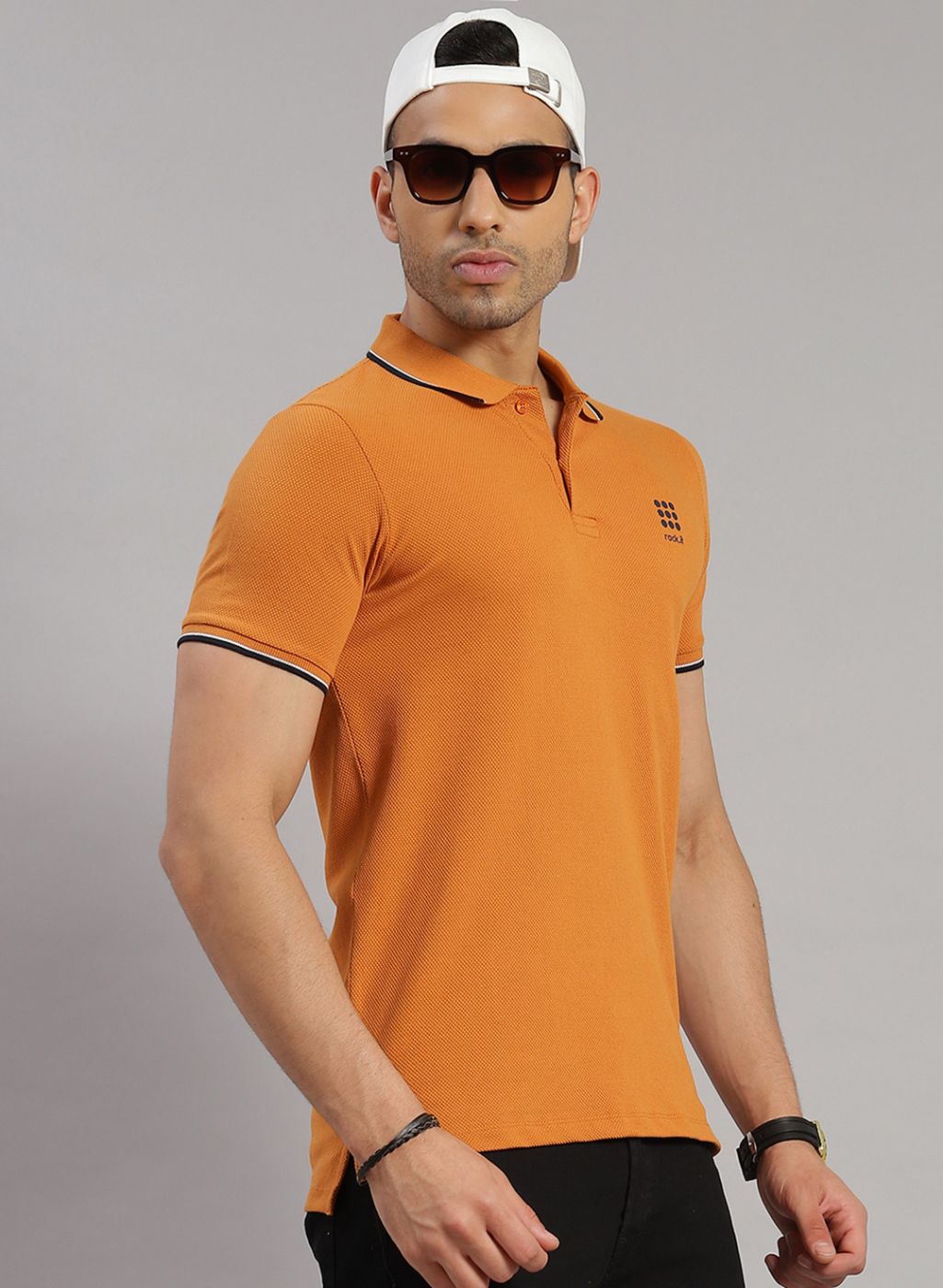 Rock.it Men Camel Brown Solid T-Shirt
