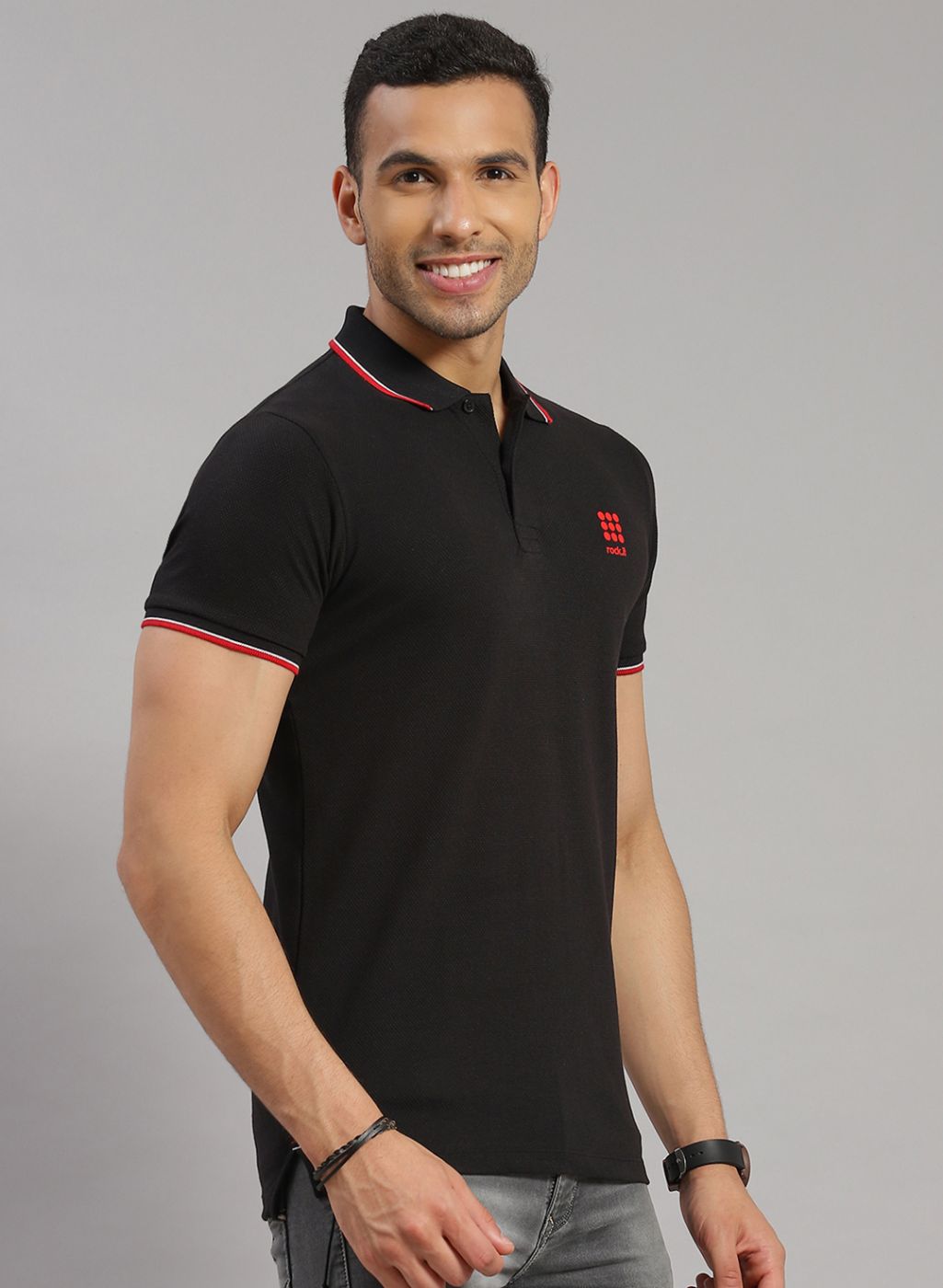 Rock.it Men Black Solid T-Shirt