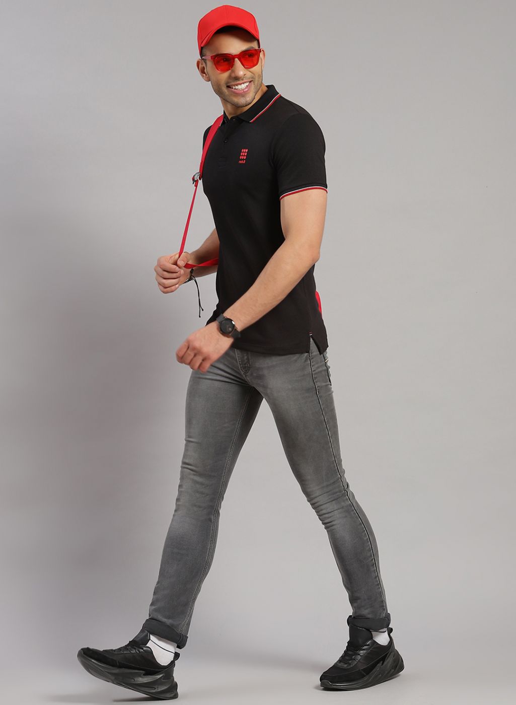 Rock.it Men Black Solid T-Shirt