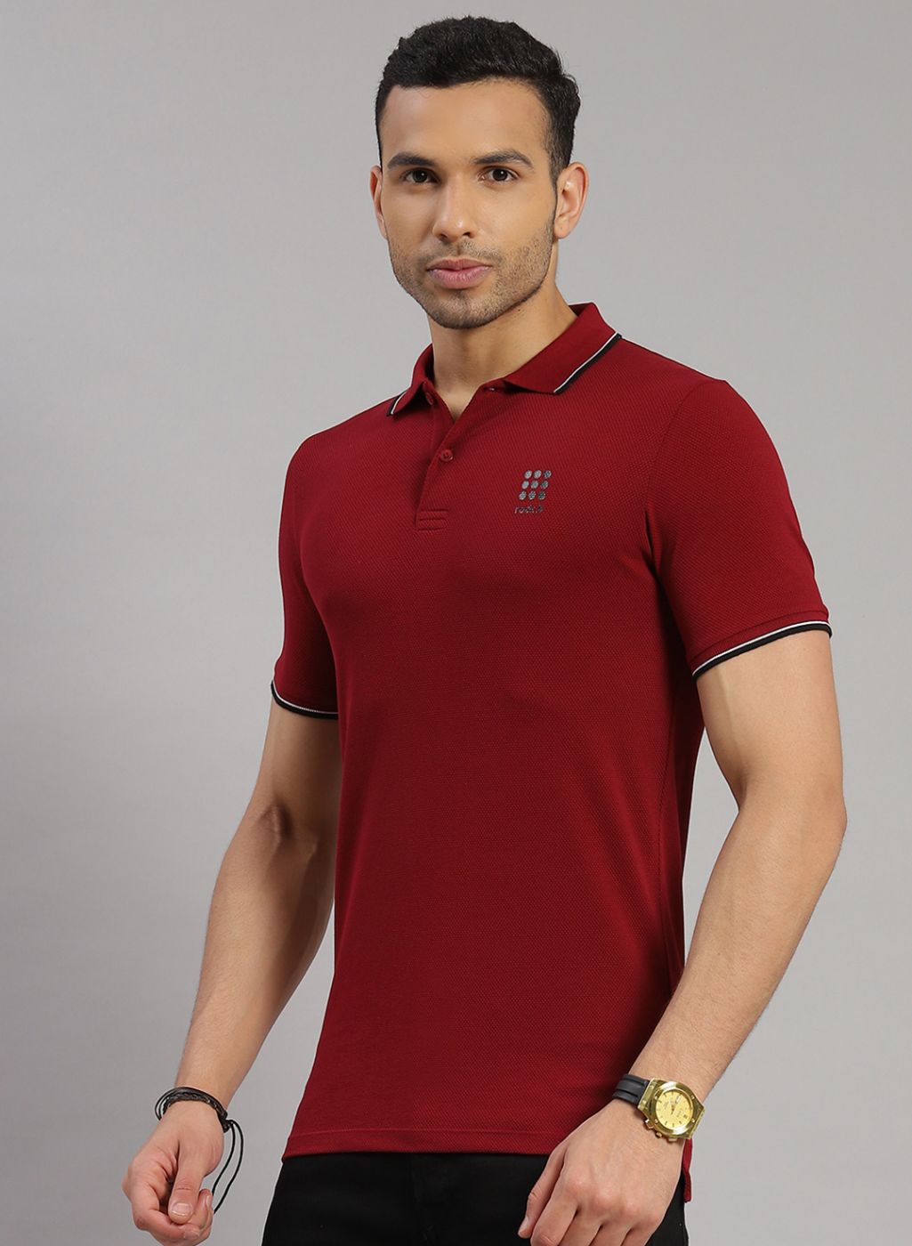 Rock.it Men Maroon Solid T-Shirt