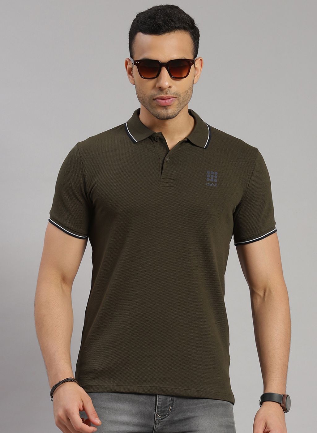 Rock.it Men Olive Solid T-Shirt