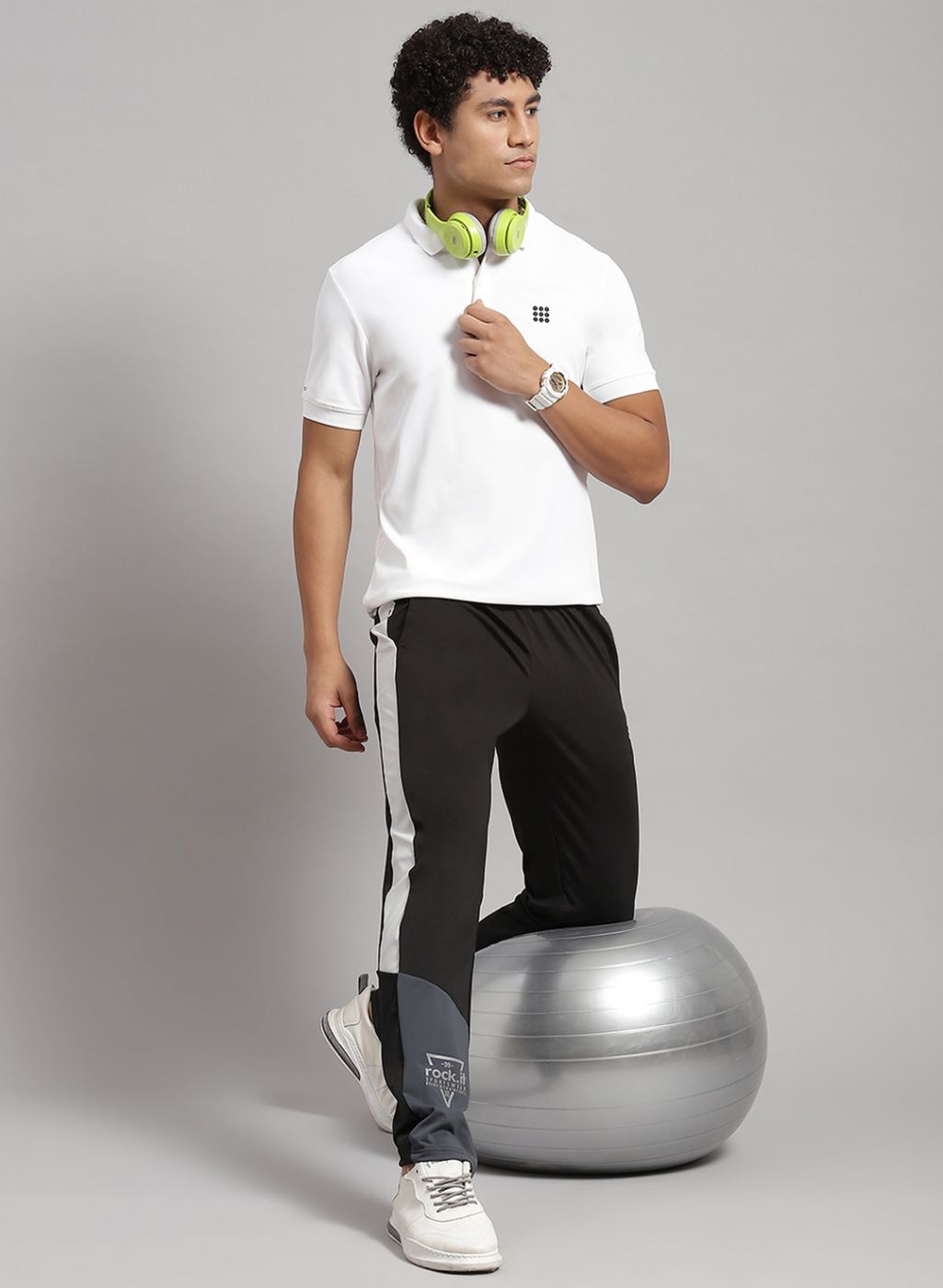 Rock.it Men White Solid T-Shirt