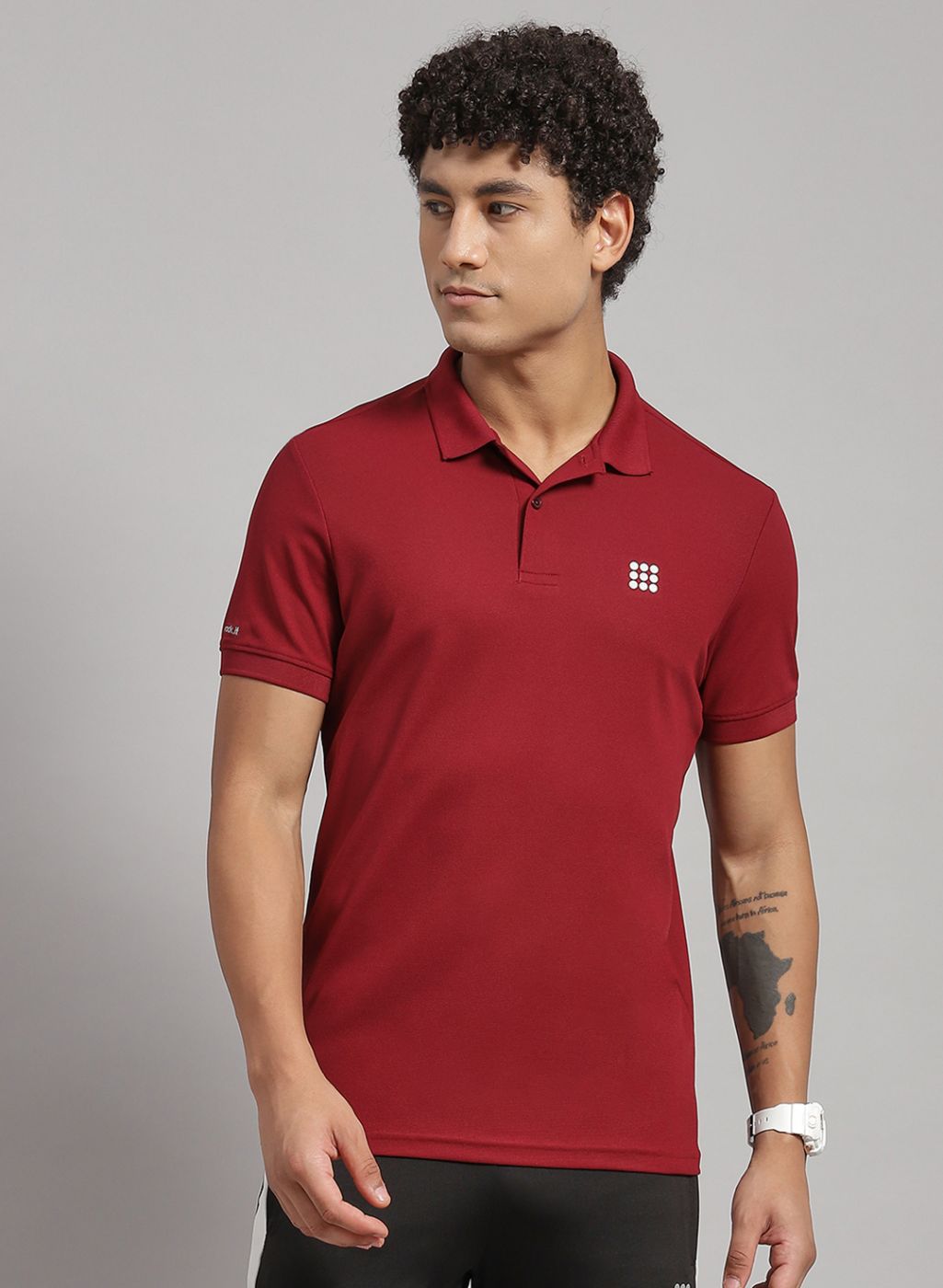Rock.it Men Maroon Solid T-Shirt