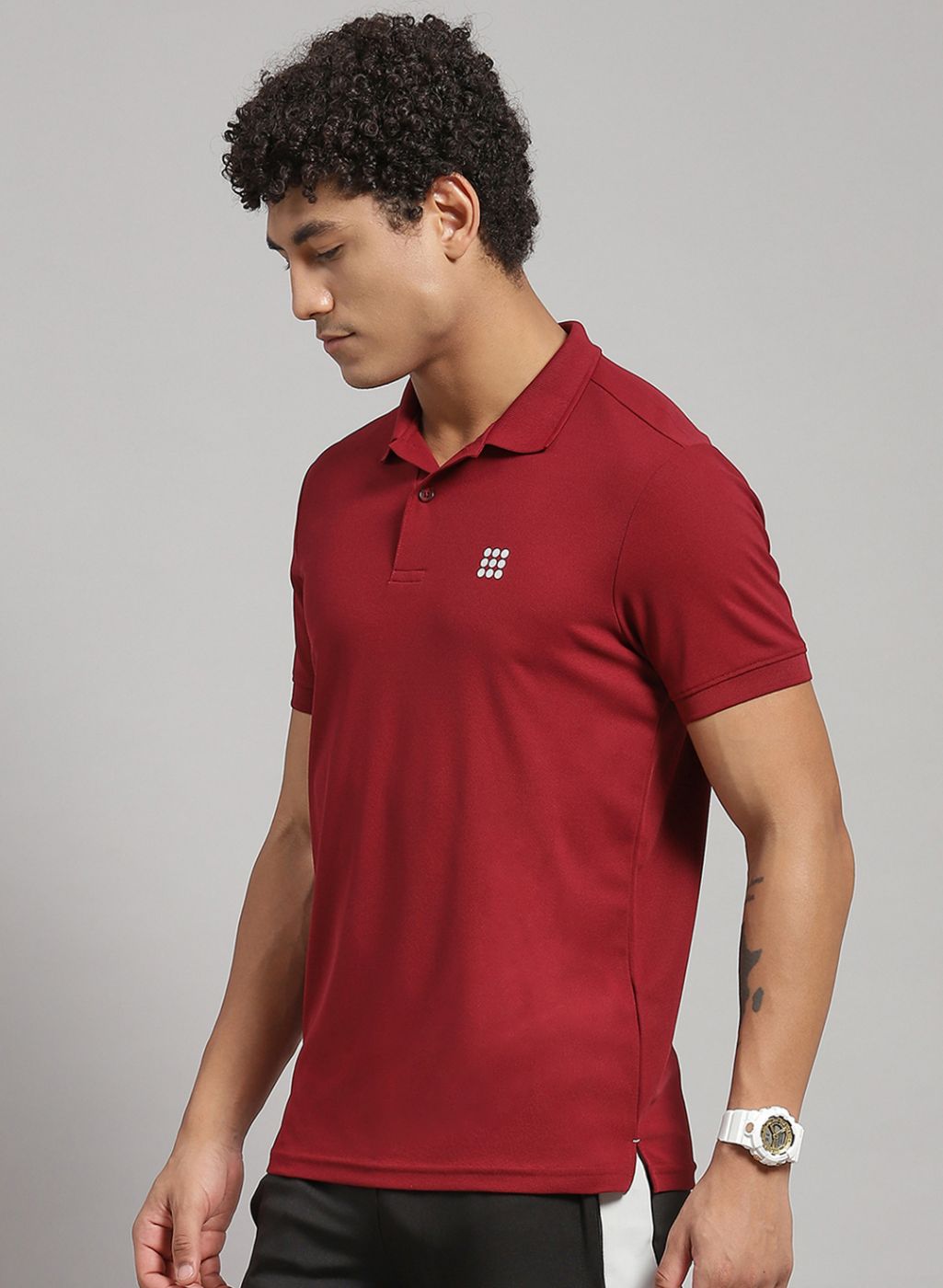 Rock.it Men Maroon Solid T-Shirt