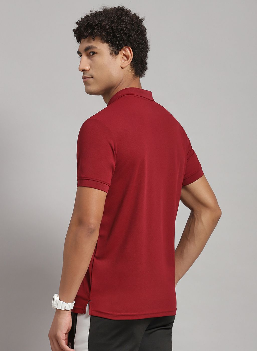Rock.it Men Maroon Solid T-Shirt
