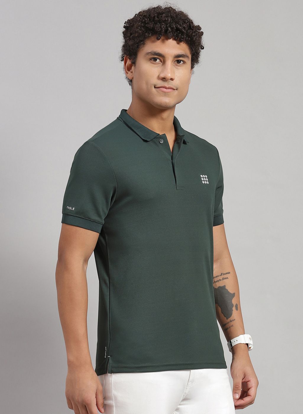 Rock.it Men Green Solid T-Shirt