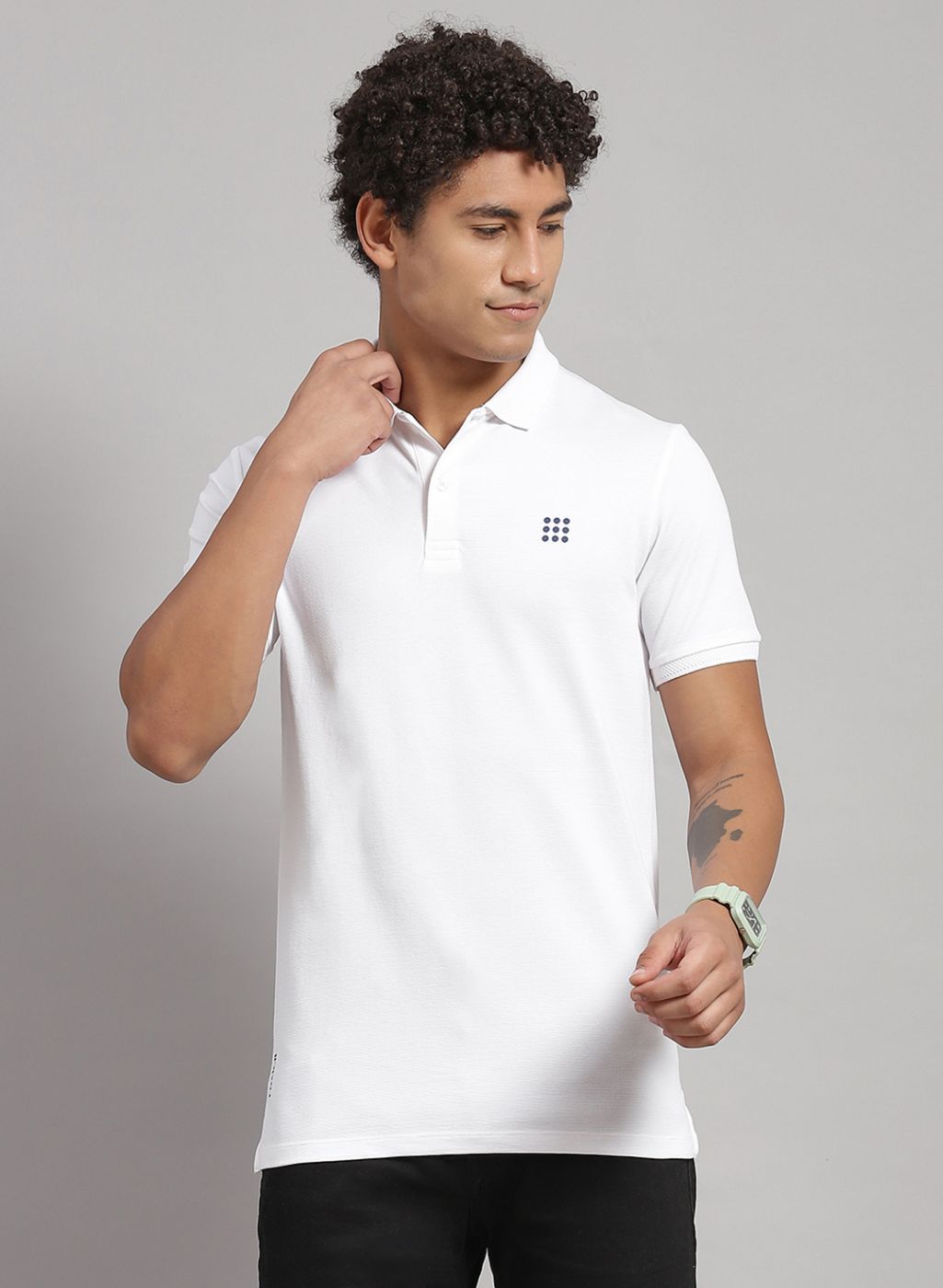 Rock.it Men White Solid T-Shirt