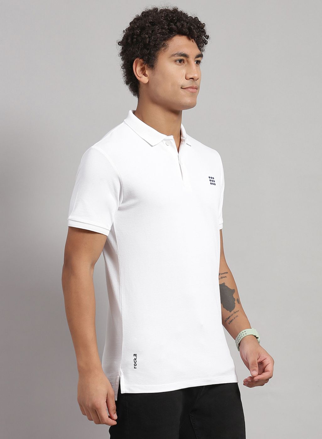 Rock.it Men White Solid T-Shirt