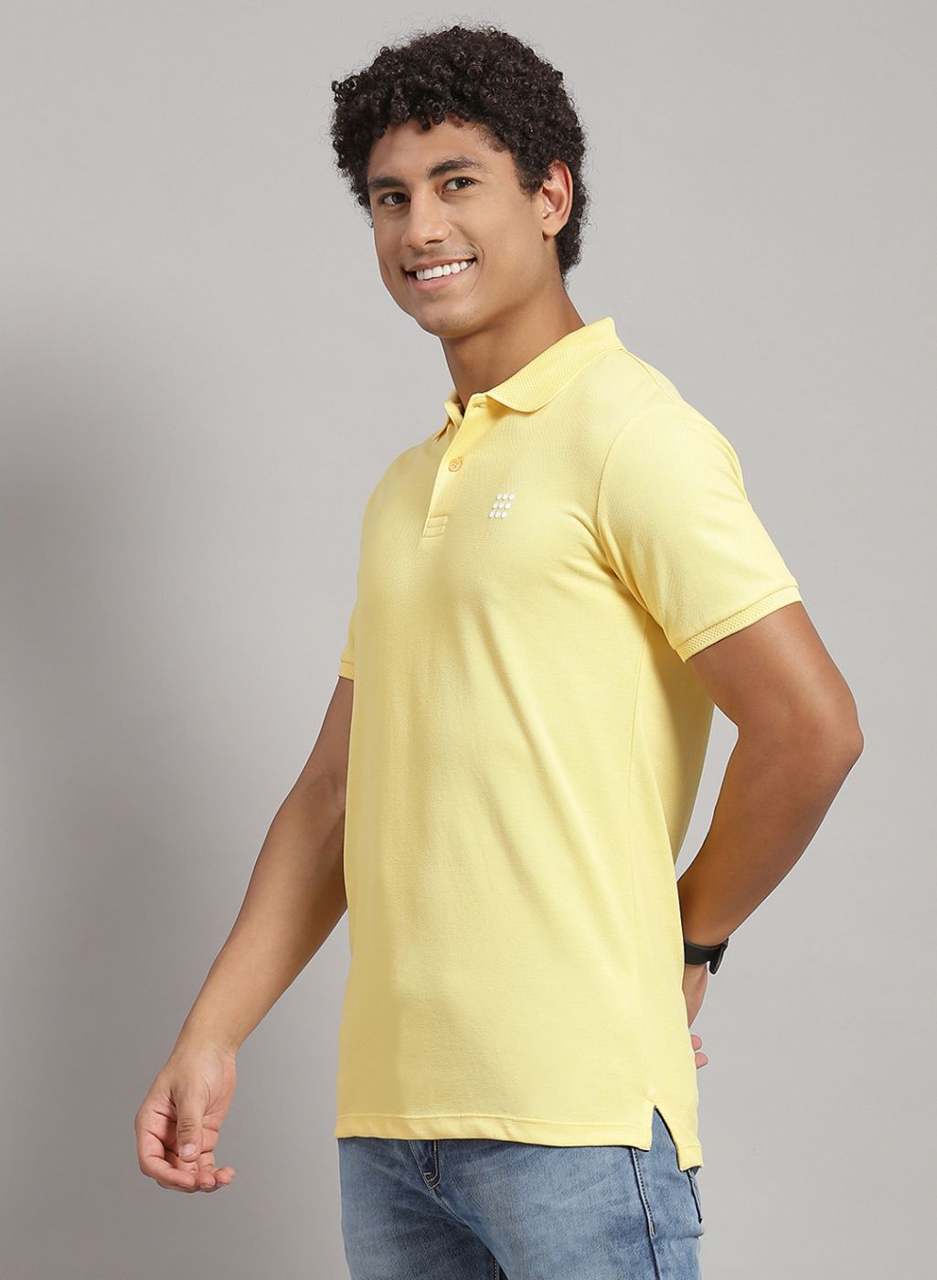 Rock.it Men Yellow Solid T-Shirt