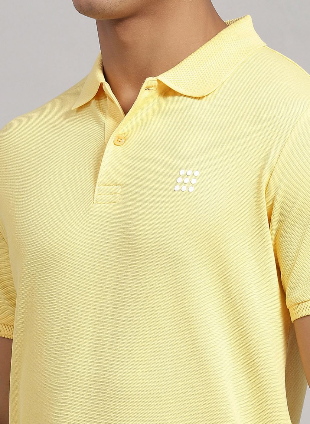 Rock.it Men Yellow Solid T-Shirt