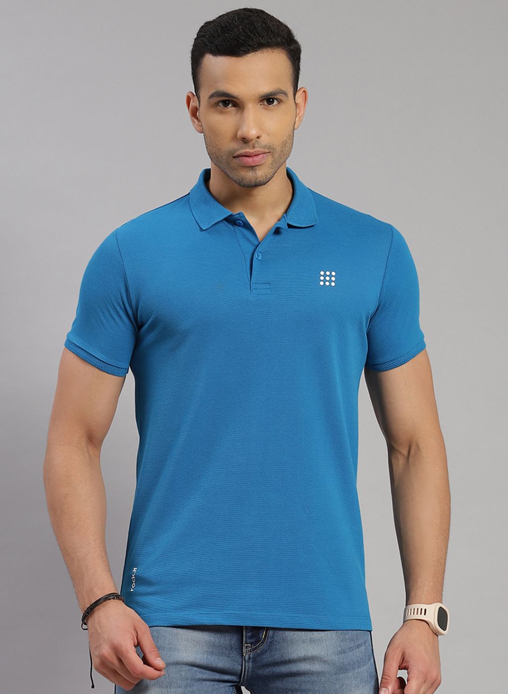 Rock.it Men Turquoise Blue Solid T-Shirt