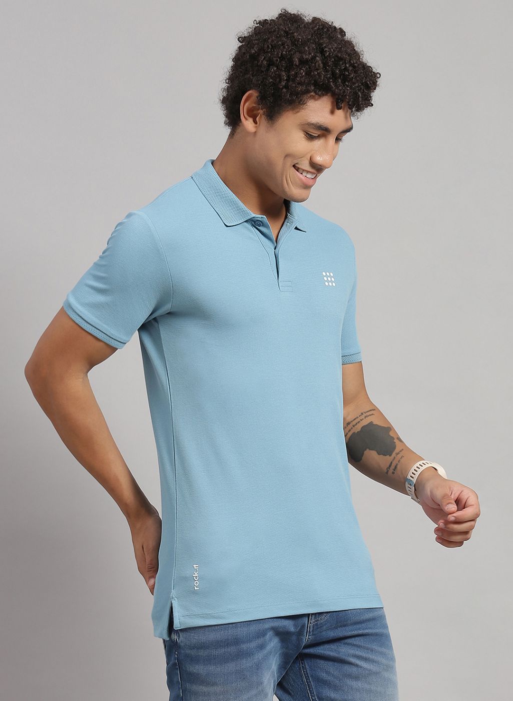 Rock.it Men Blue Solid T-Shirt