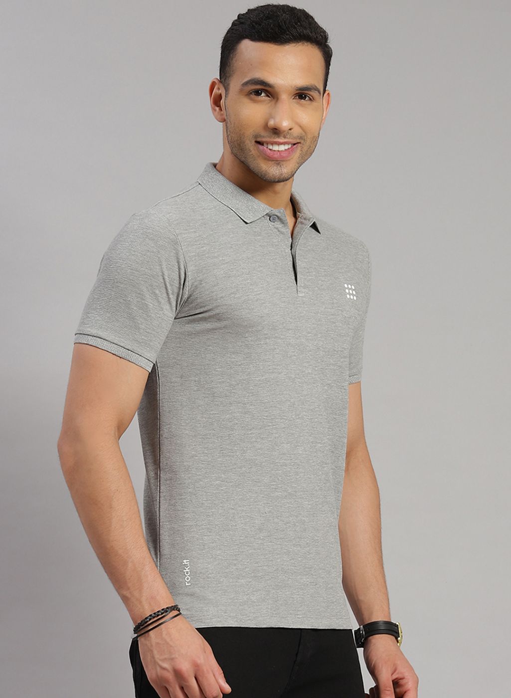 Rock.it Men Grey Solid T-Shirt