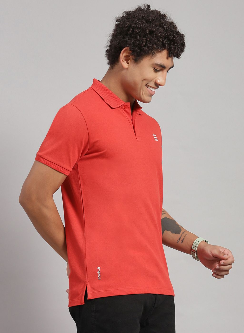 Rock.it Men Orange Solid T-Shirt