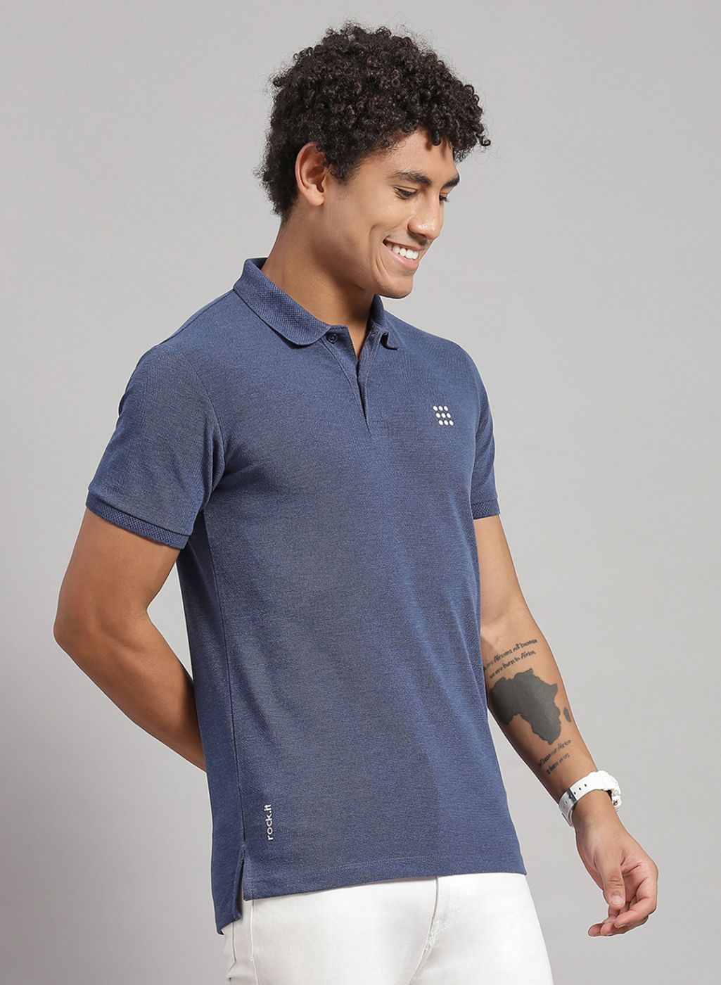 Rock.it Men Blue Solid T-Shirt