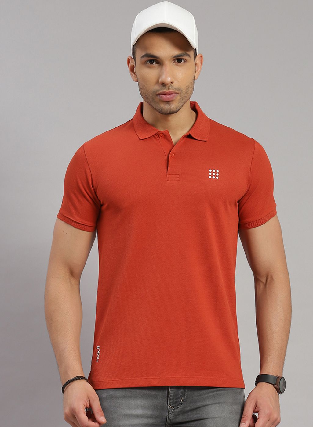 Rock.it Men Rust Orange Solid T-Shirt