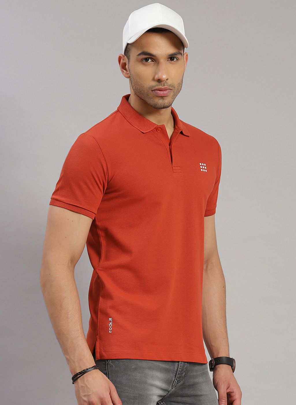 Rock.it Men Rust Orange Solid T-Shirt