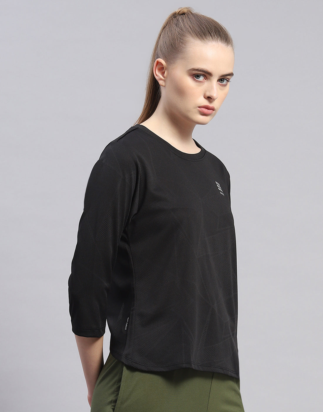 Rock.it Women Black Solid Round Neck Half Sleeve Top