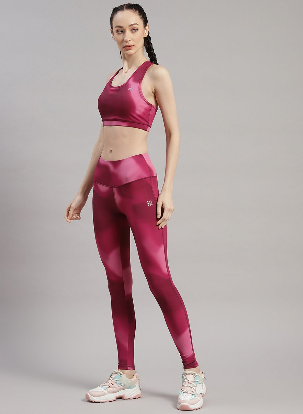 Rock.it Women Pink Solid Sports Set