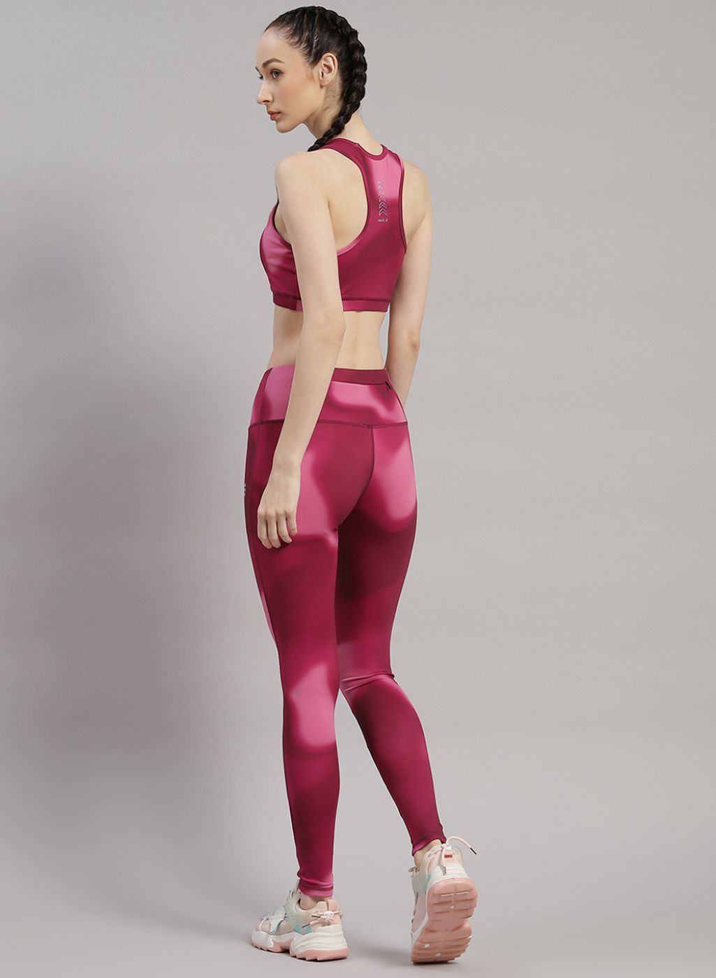 Rock.it Women Pink Solid Sports Set