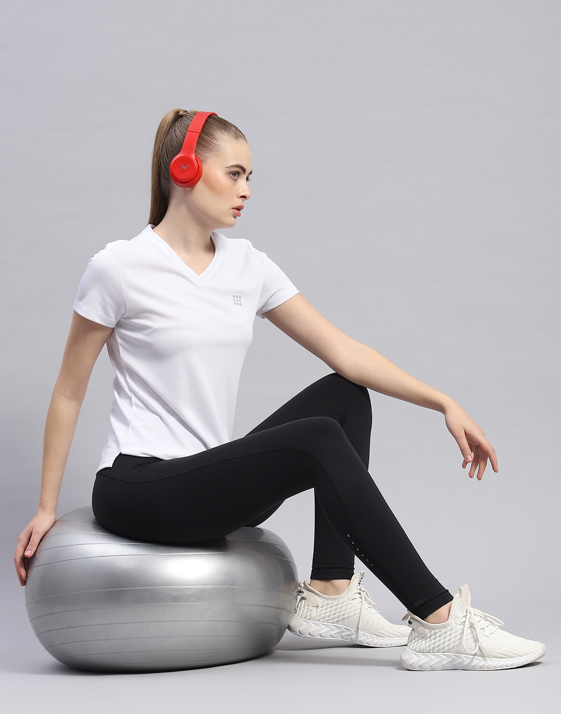 Rock.it Women White Solid V Neck Half Sleeve Top