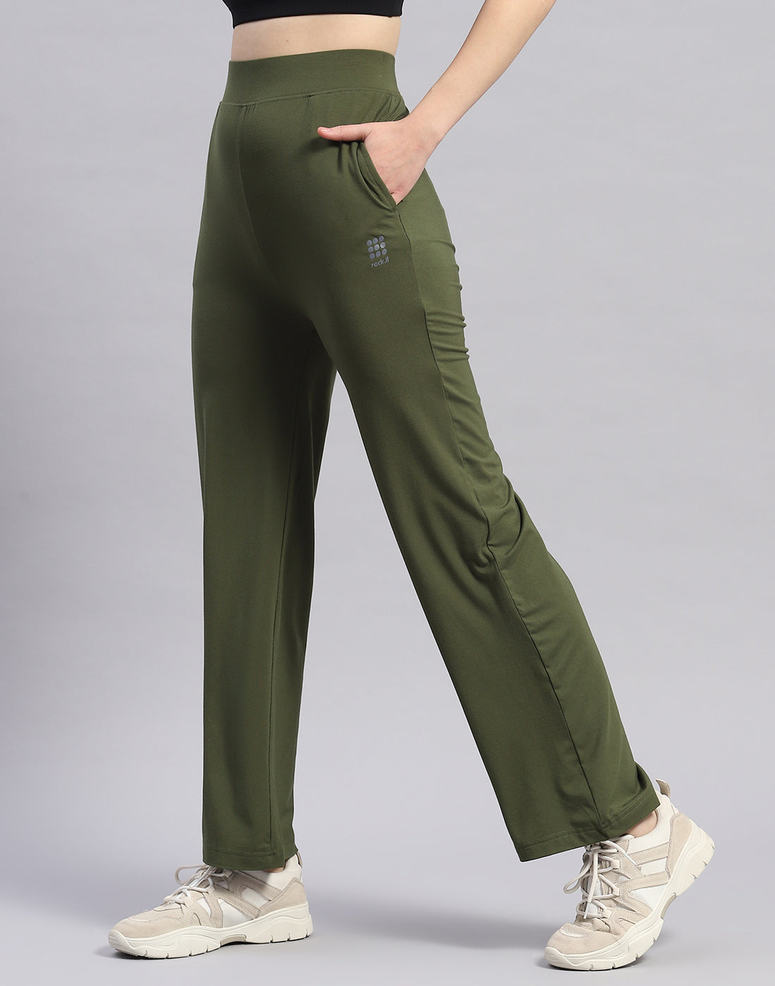 Rock.it Women Olive Solid Regular Fit Yoga Pant