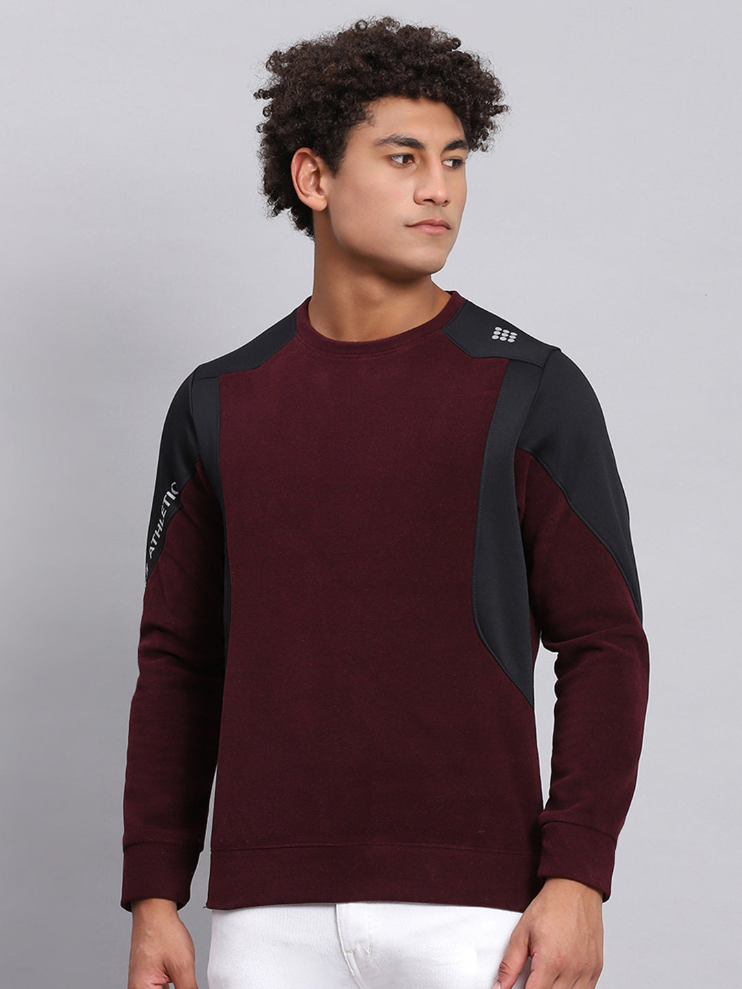 Rock.it Men Maroon Solid Round Neck Full Sleeve Sweatshirt