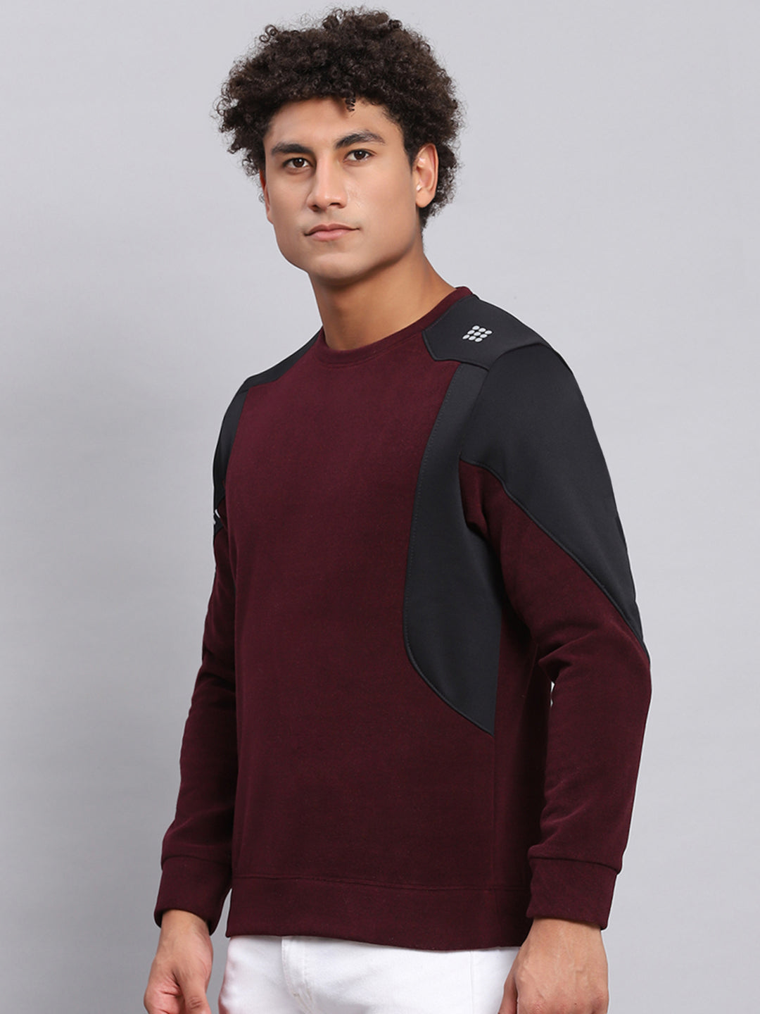 Rock.it Men Maroon Solid Round Neck Full Sleeve Sweatshirt