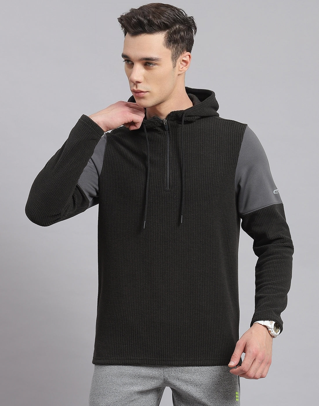 Rock.it Men Grey Solid Hooded Full Sleeve Sweatshirt