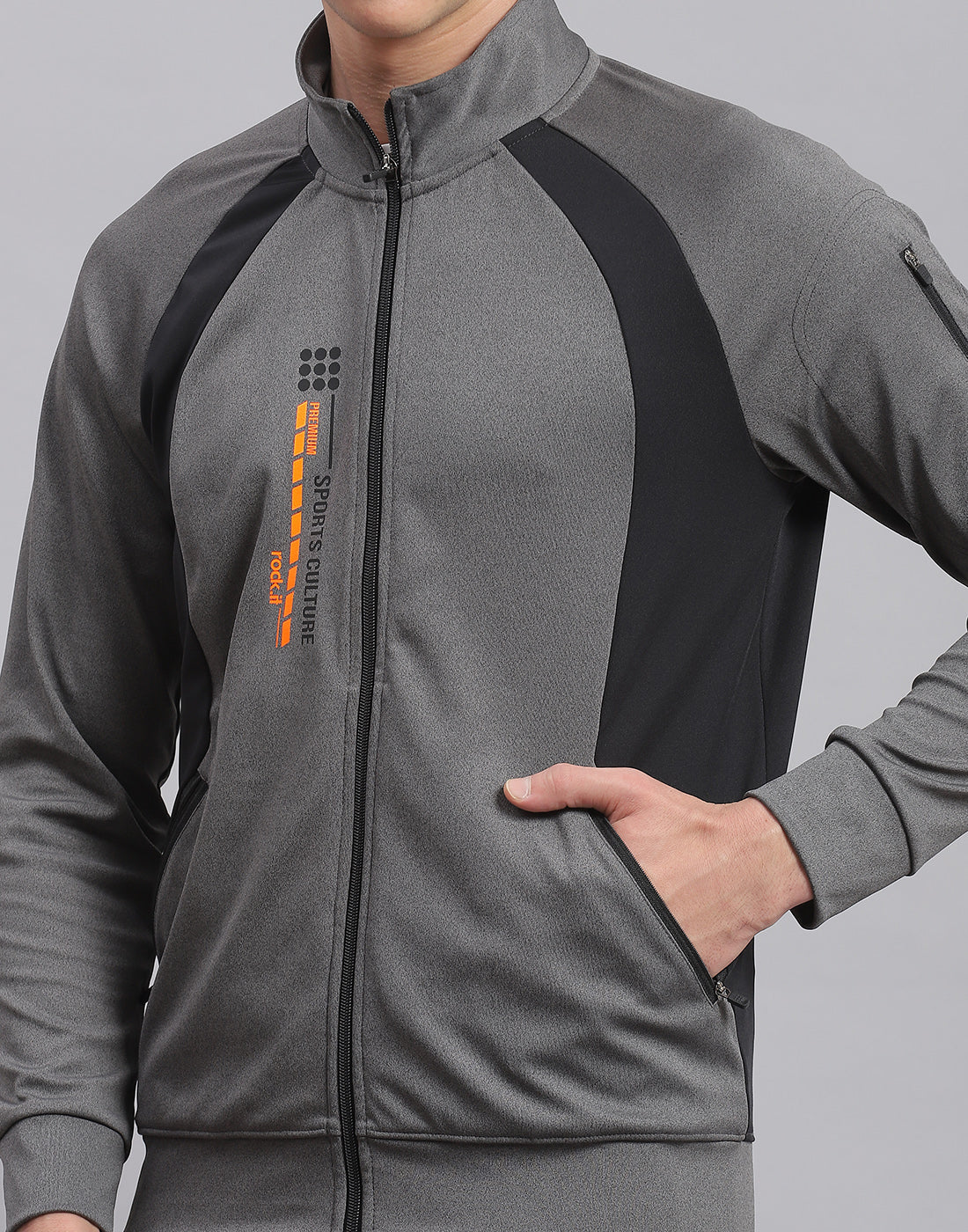 Rock.it Men Grey Solid Stand Collar Full Sleeve Tracksuit