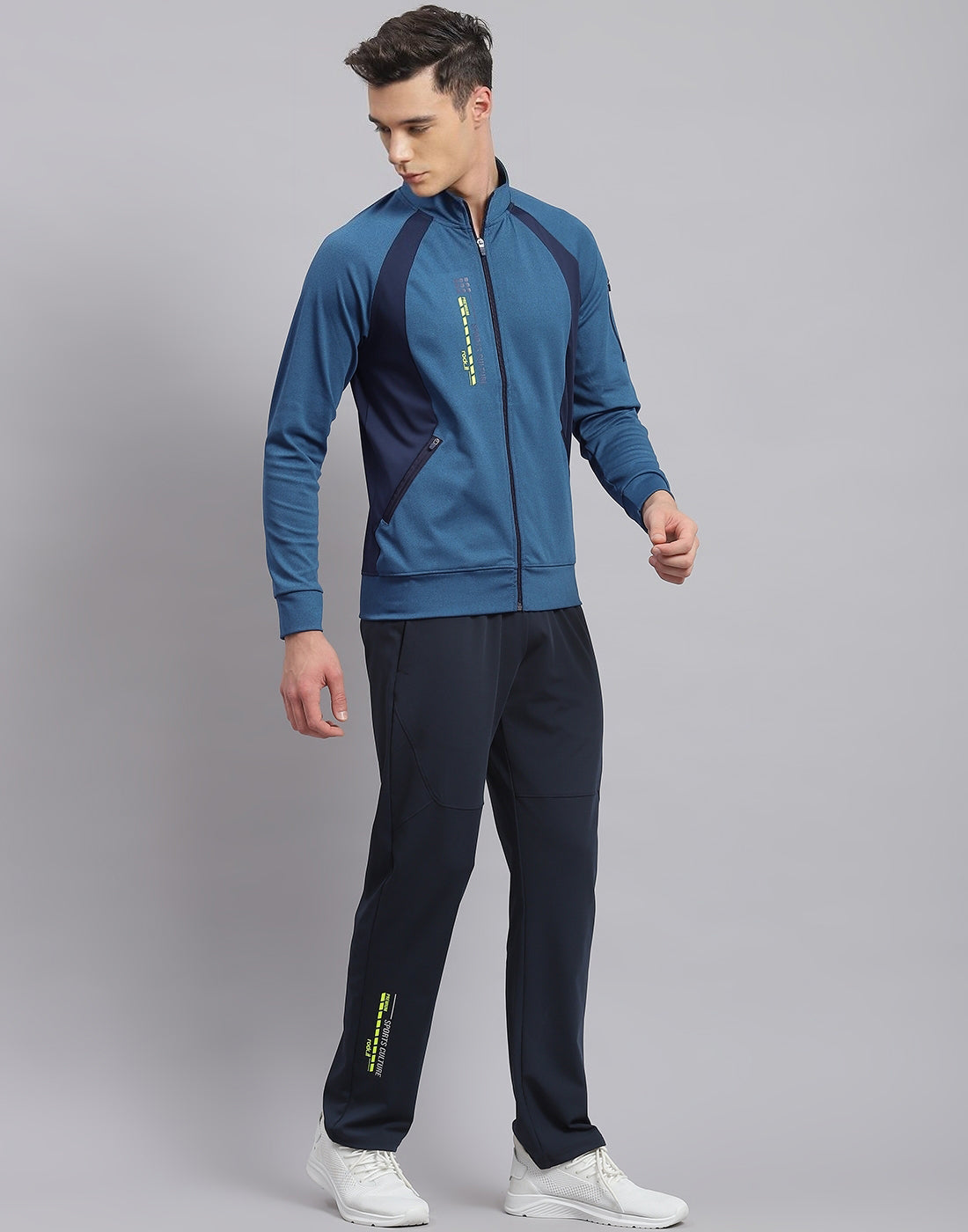 Rock.it Men Blue Solid Stand Collar Full Sleeve Tracksuit