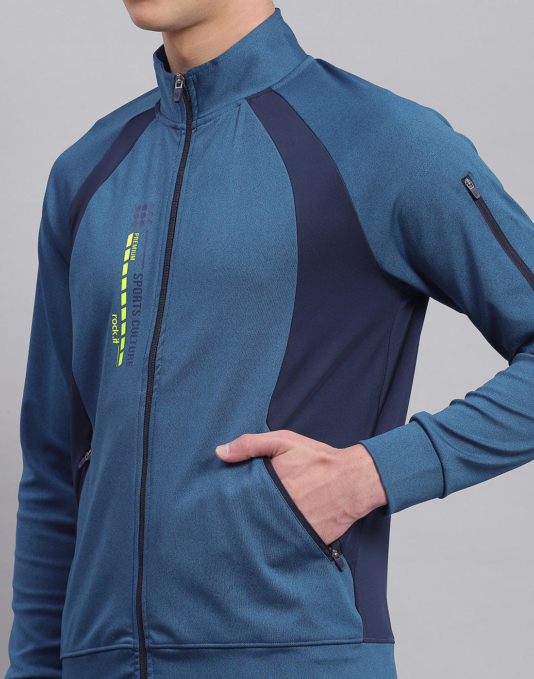 Rock.it Men Blue Solid Stand Collar Full Sleeve Tracksuit