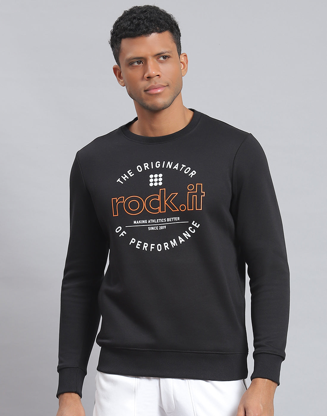 Rock.it Men Black Solid Round Neck Full Sleeve Sweatshirt