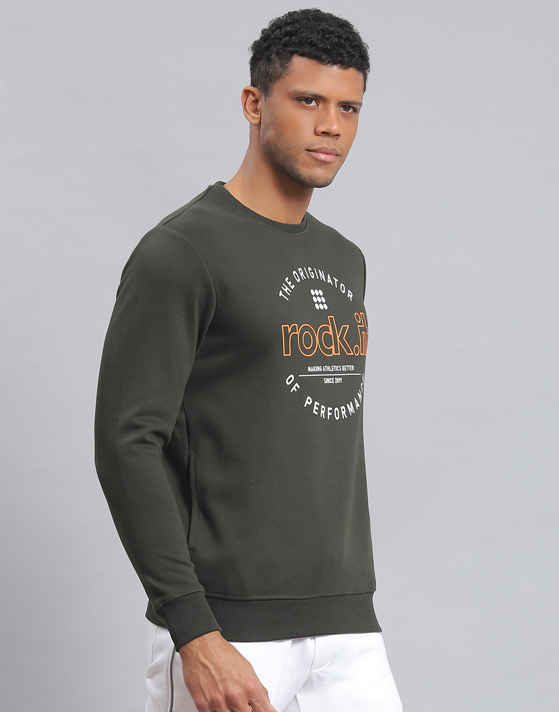 Rock.it Men Olive Solid Round Neck Full Sleeve Sweatshirt