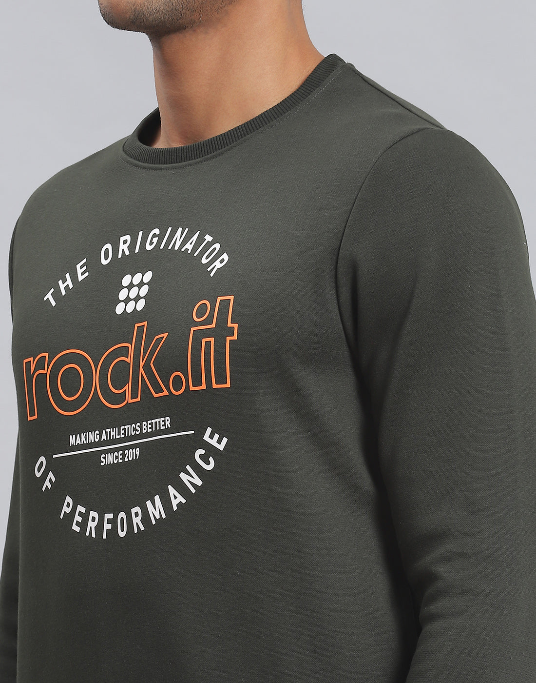 Rock.it Men Olive Solid Round Neck Full Sleeve Sweatshirt