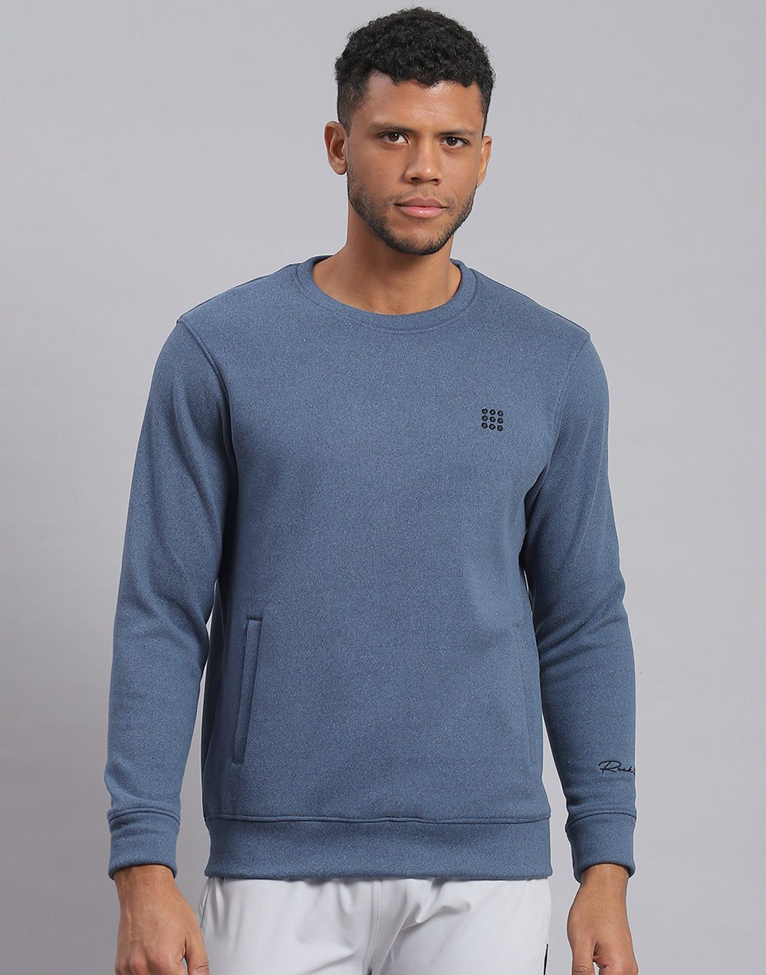 Rock.it Men Blue Solid Round Neck Full Sleeve Sweatshirt