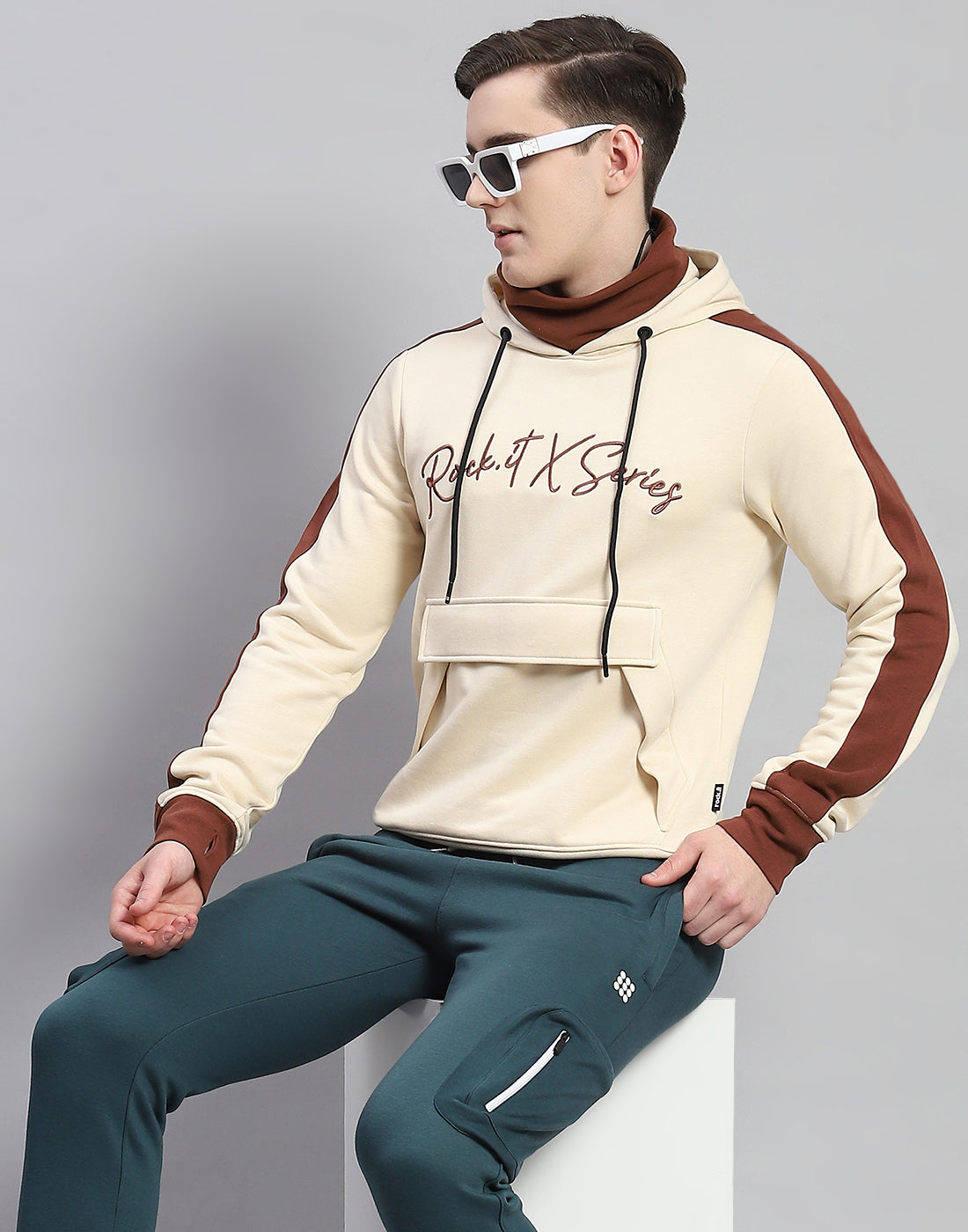 Rock.it Men Cream Solid Hooded Full Sleeve Sweatshirt