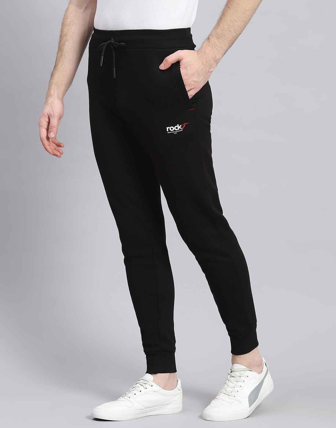 Rock.it Men Black Solid Round Neck Full Sleeve Tracksuit