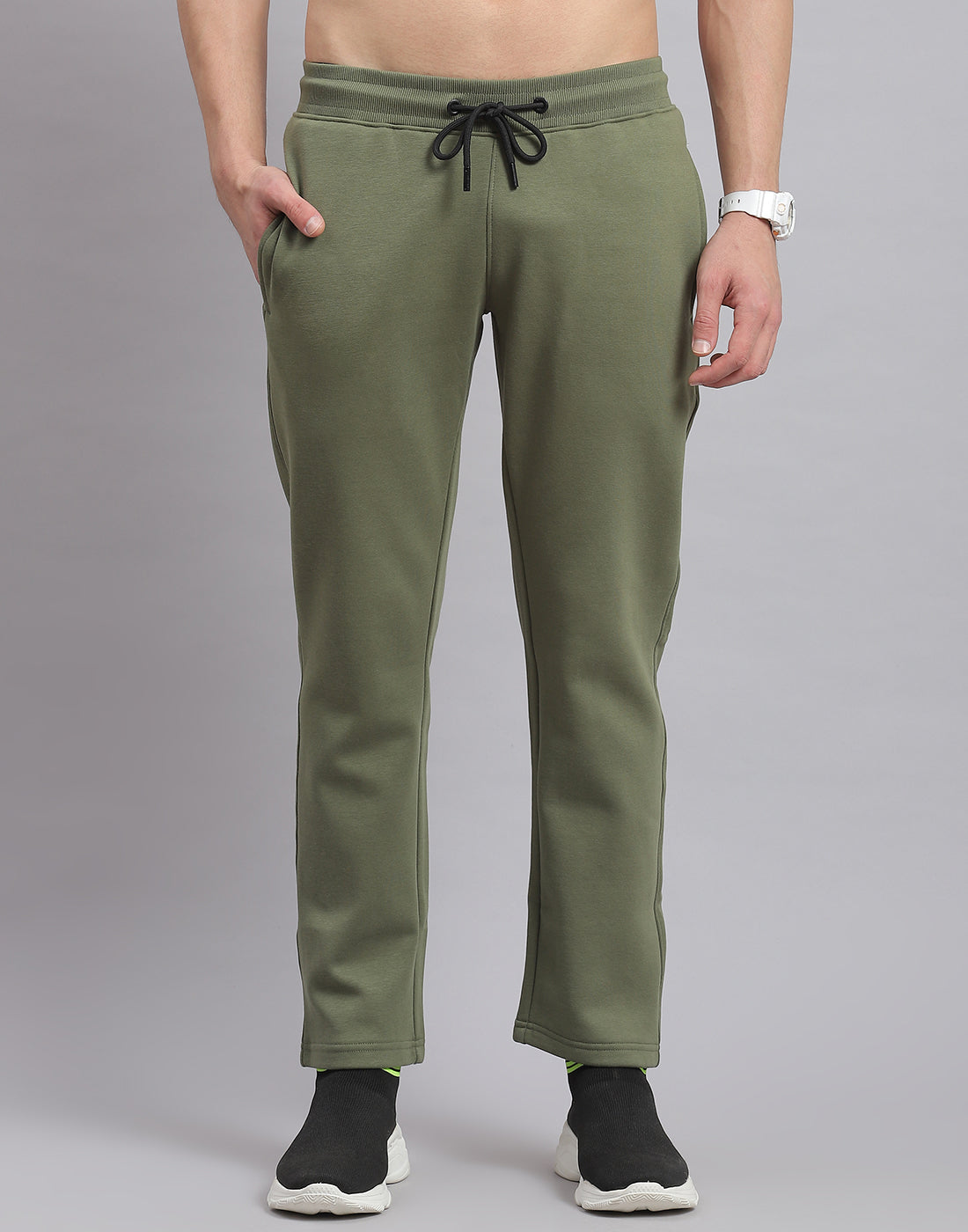 Rock.it Men Olive Solid Hooded Full Sleeve Tracksuit