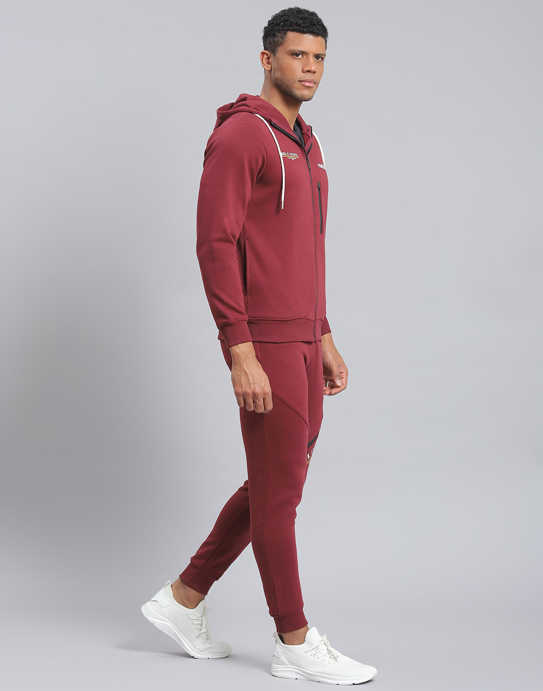 Rock.it Men Maroon Solid Hooded Full Sleeve Tracksuit