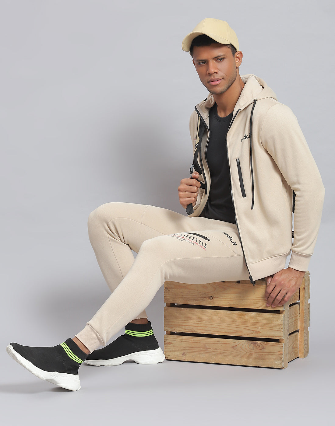 Rock.it Men Beige Solid Hooded Full Sleeve Tracksuit