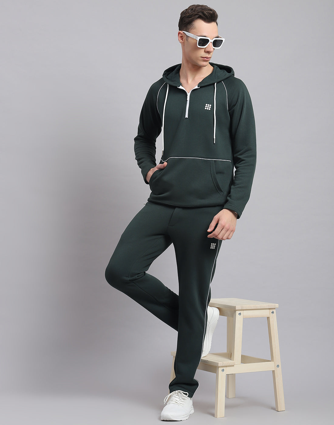 Rock.it Men Green Solid Hooded Full Sleeve Tracksuit