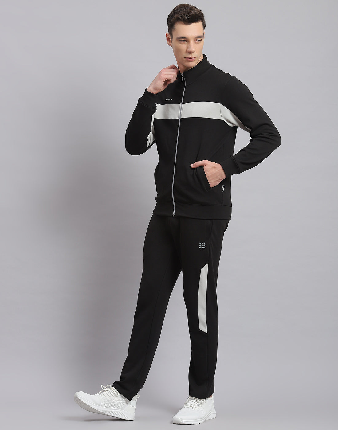 Rock.it Men Black Solid Stand Collar Full Sleeve Tracksuit